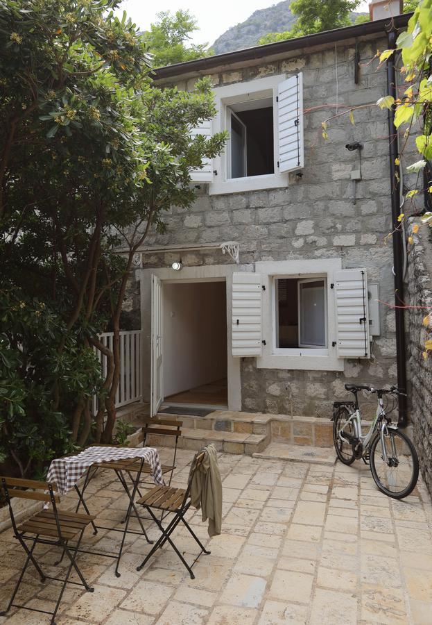 Seven Hills Duplex Eco-Cottage โกตอร์ ภายนอก รูปภาพ